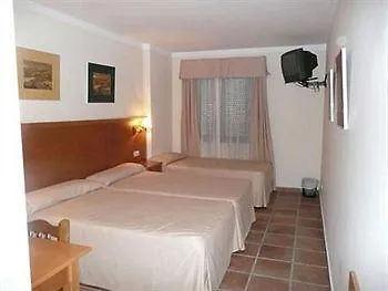 Hotel Dona Catalina 마르베야